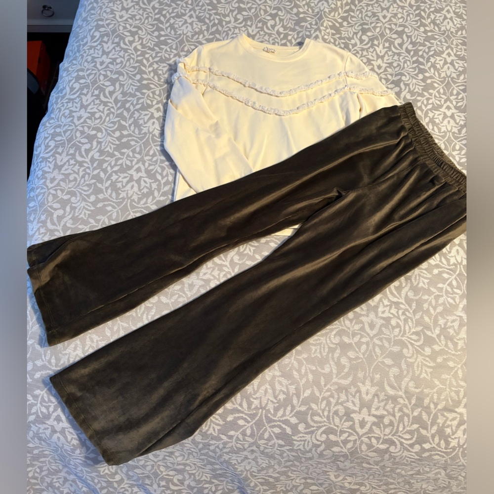 Hayden Girl Cream Ruffle Top xl and olive green Velvet Pants Set size xl